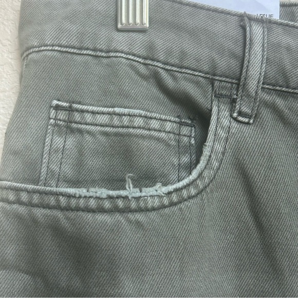 NWT Vervet Leslie 90’s Vintage Flare Distressed Jeans Women’s Size 31 Green - Picture 6 of 11